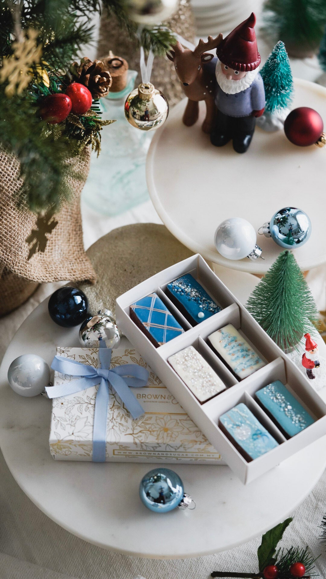 Amara Box | Rectangle Pralines