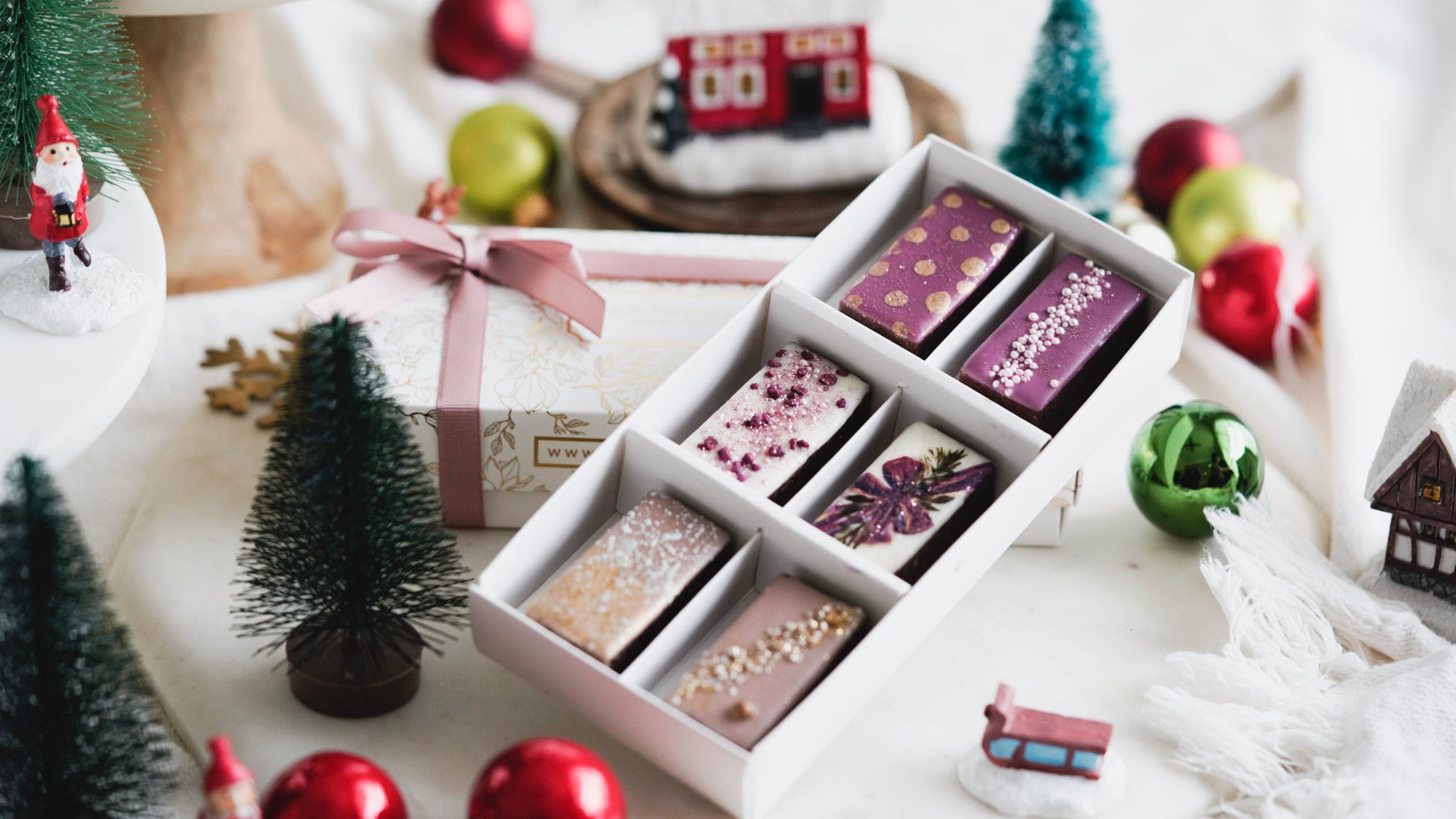 Amara Box | Rectangle Pralines
