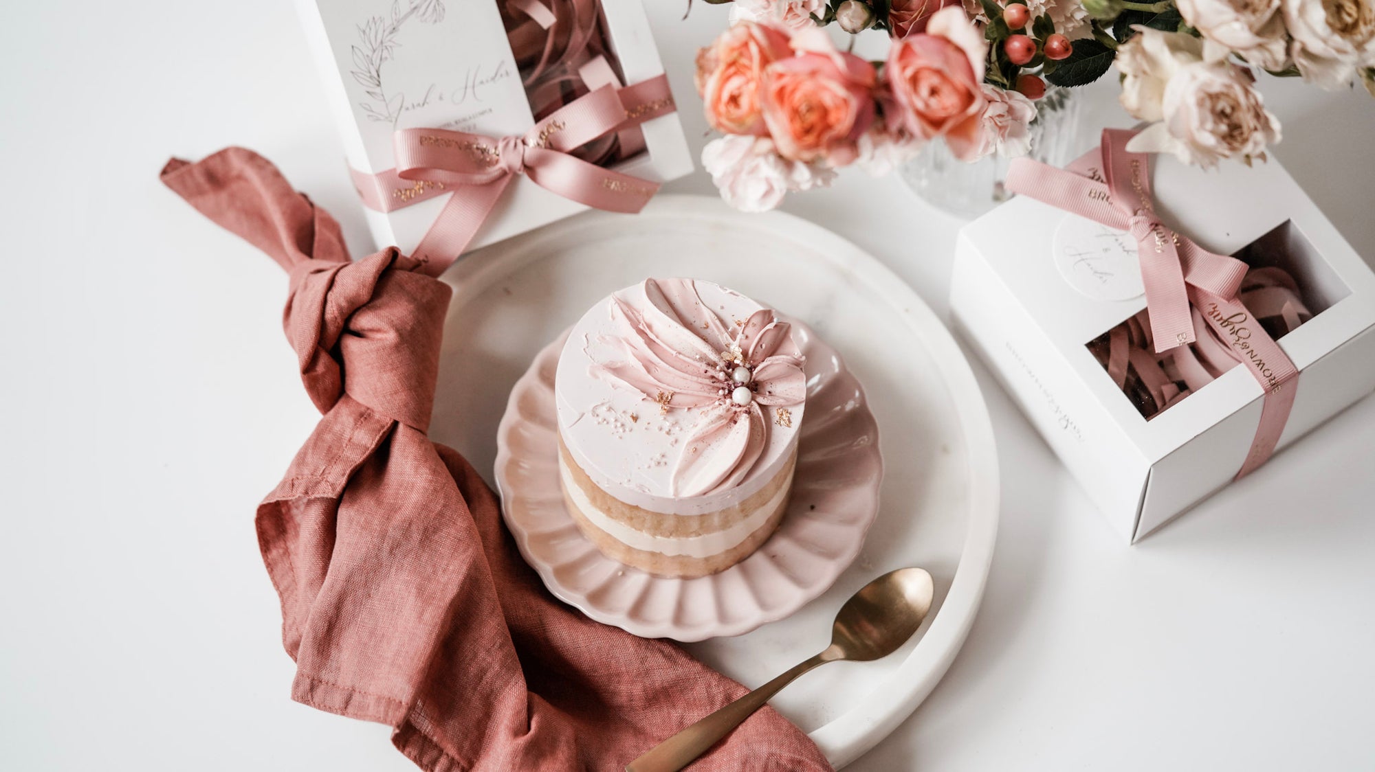 Aiko Box | Mini Cake