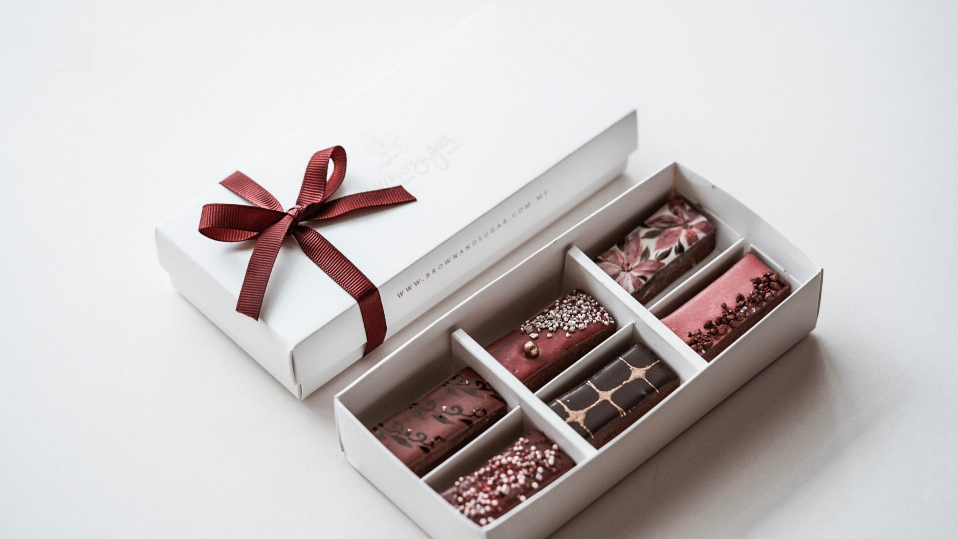 Amara Box | Rectangle Pralines