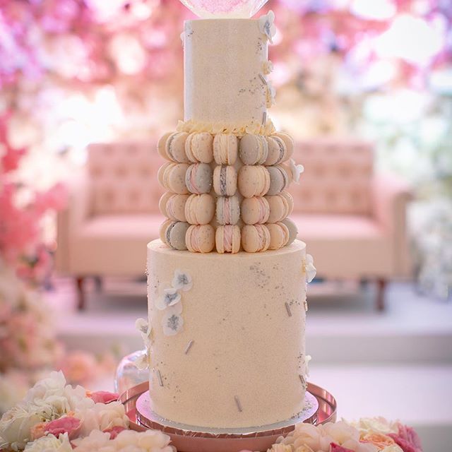 Wedding | 3 Tiers -  The Macaron Ruffles