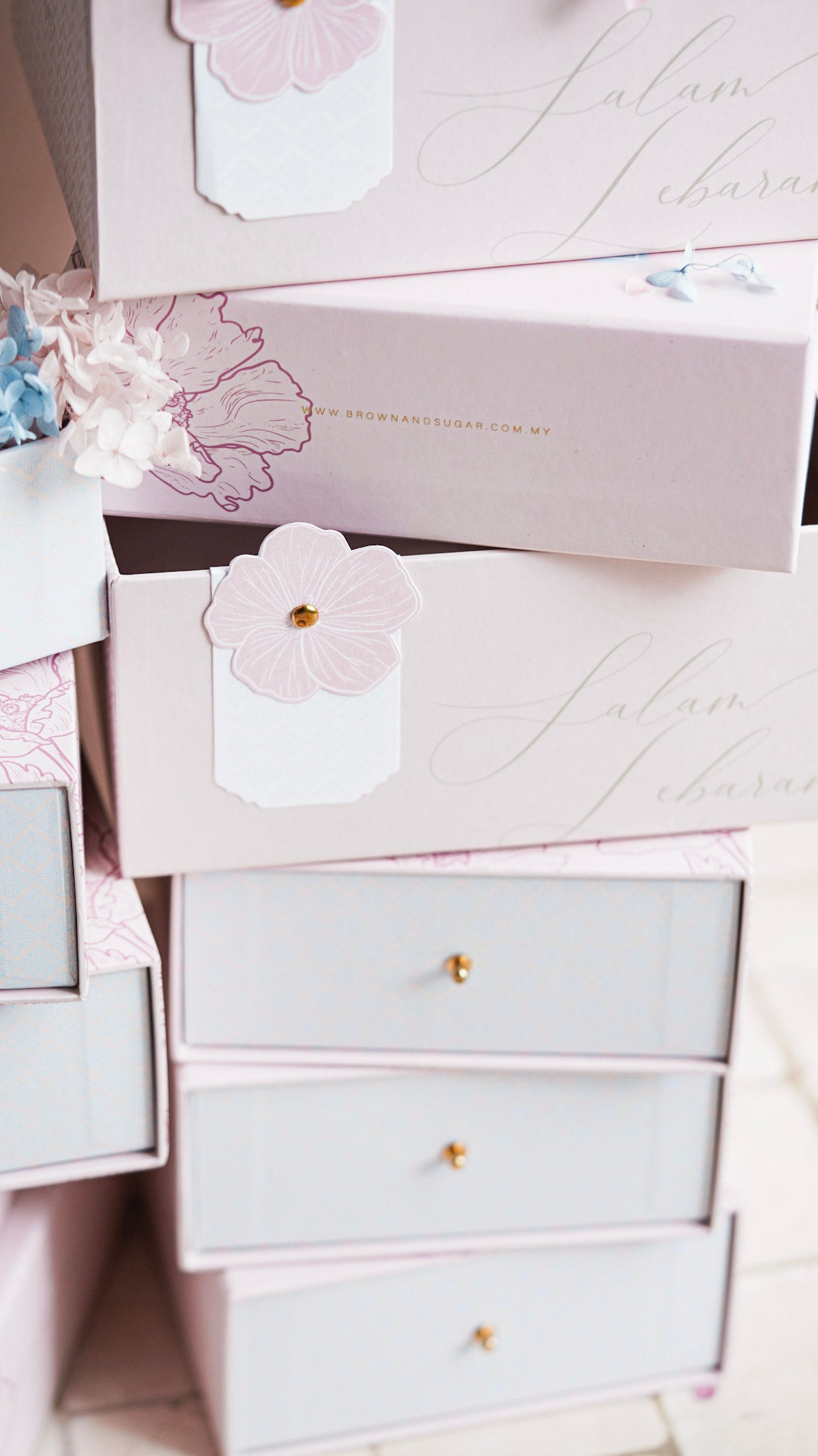 LEBARAN Gift Box | Tenun