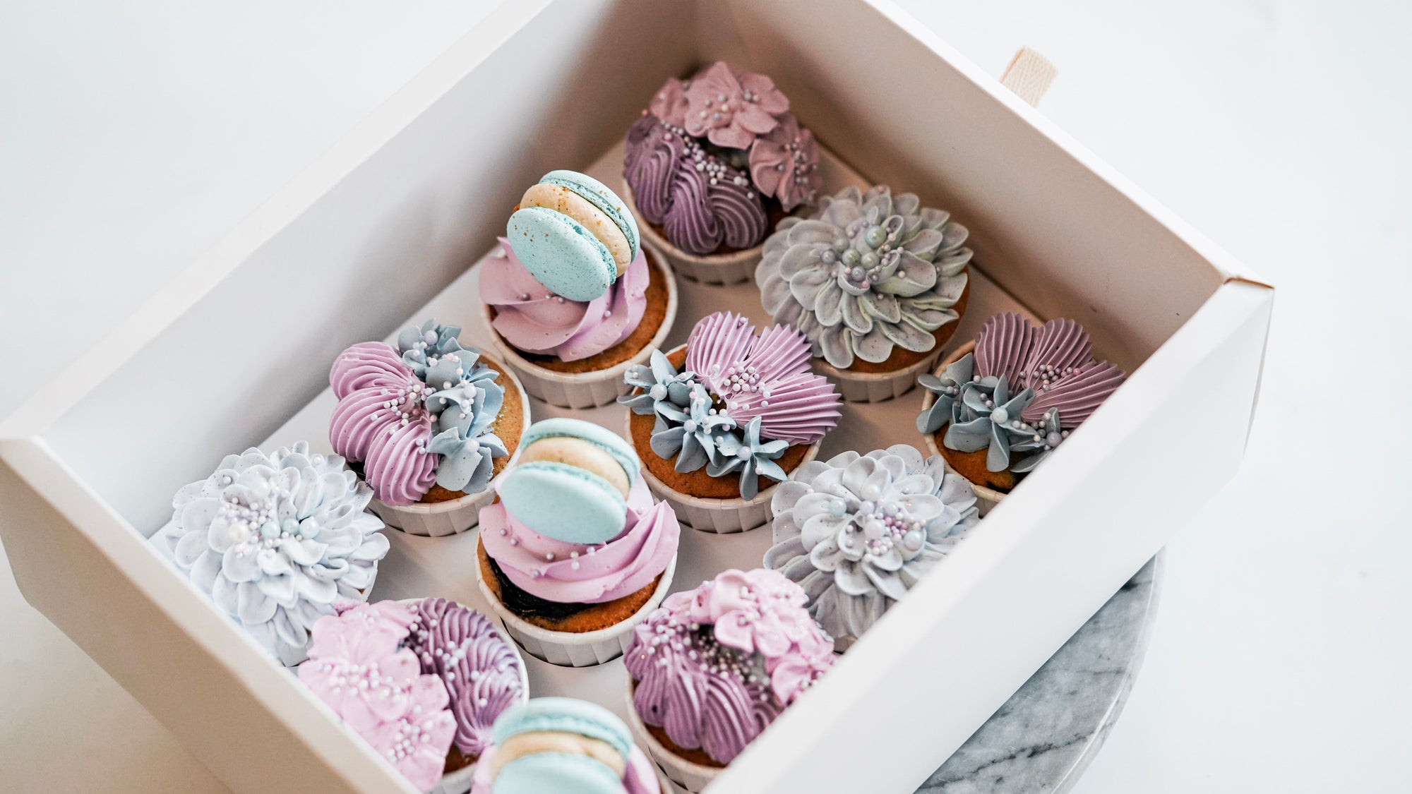 B&amp;S Cupcakes | Custom Floral 12pcs